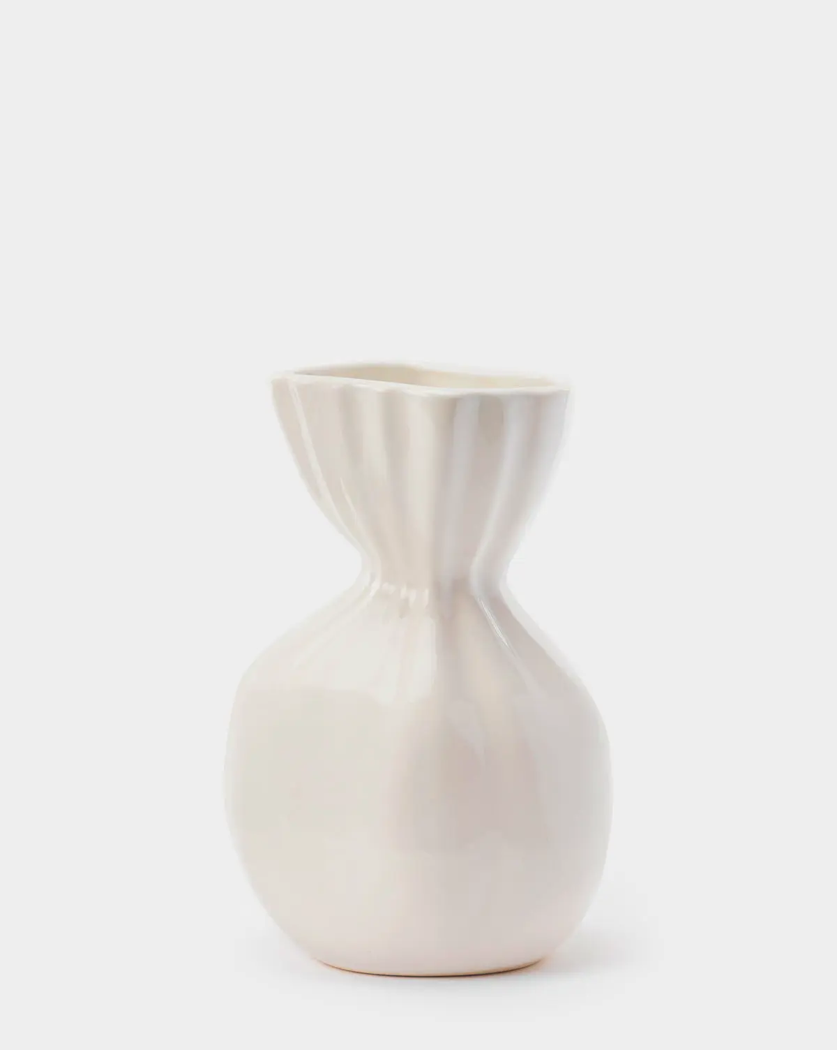 Thessaly Vase Elegant ceramic vase with a timeless design ideal for floral displays in bedrooms bathrooms or offices.