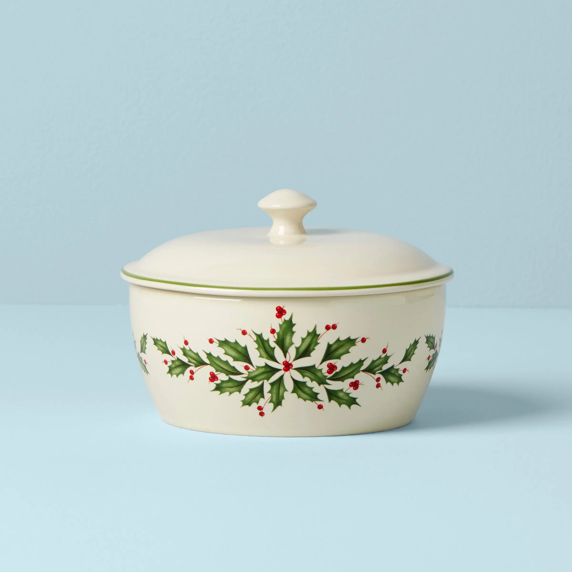 Lenox Holiday covered casserole dish perfect for festive Christmas dining and kitchen serveware